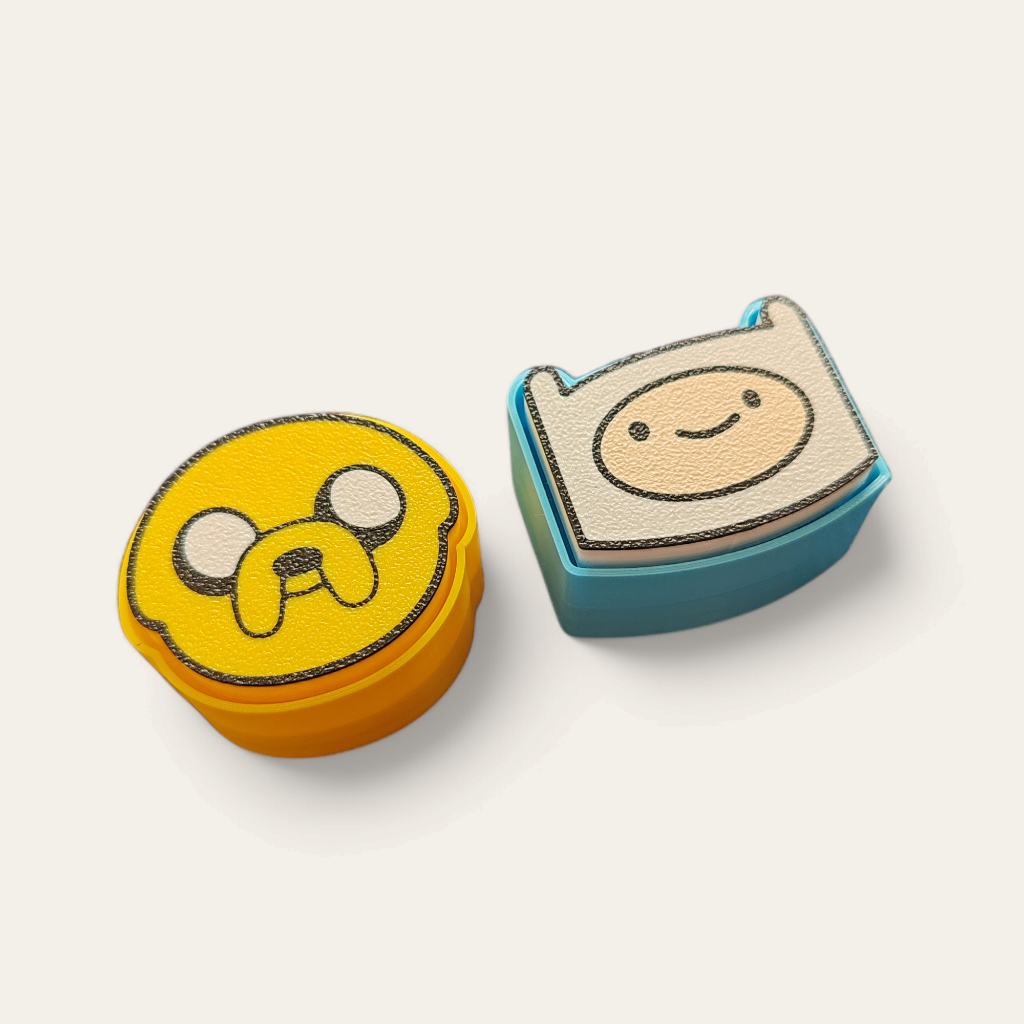 GANTUNGAN Clicker Adventure Time Keychain - พวงกุญแจน่ารักและโต้ตอบ JO 2 A25