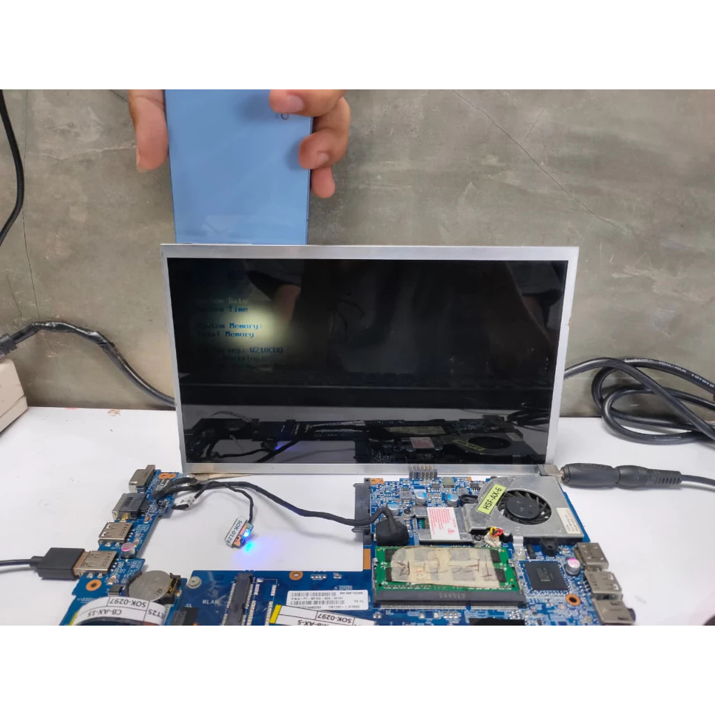 LAYAR ET13 L10T40-NKP-RL-4 LCD LED แล็ปท็อปจอแสดงผล STD 10.1 "INCH 40 PIN WSVGA 1024 x 600 M101NWT2