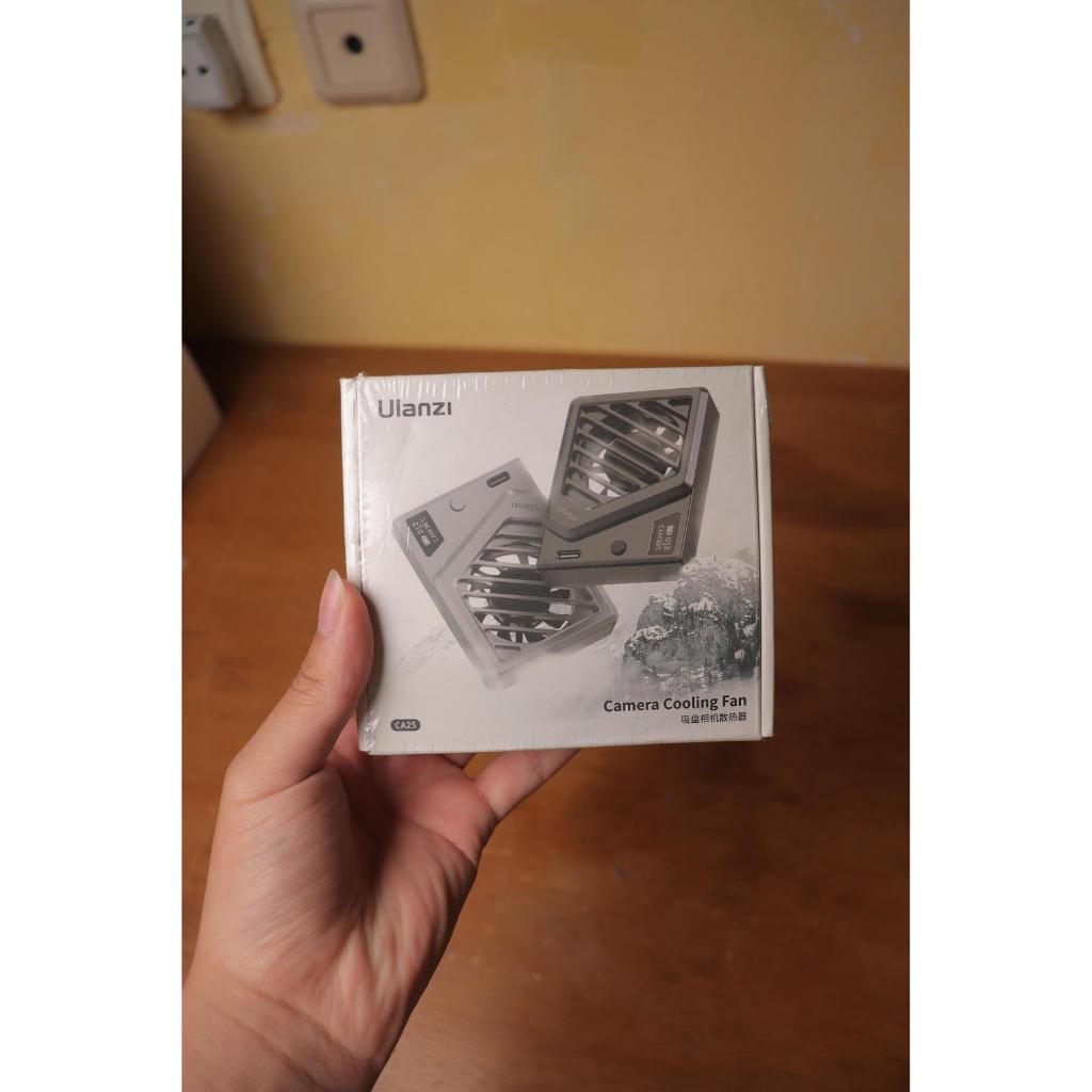 พัดลมระบายความร้อนกล้อง Ulanzi CA25 ขายขาดทุน (สีเงิน)