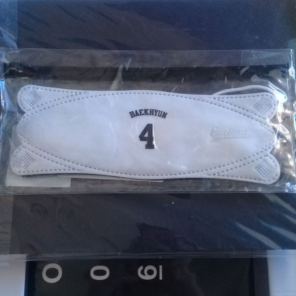 EXO BAEKHYUN EXO PLANET 3 EXORDIUM MASK SET