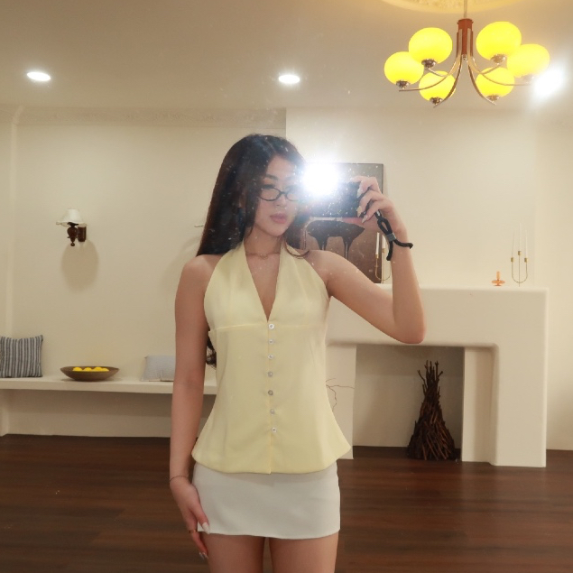 เสื้อคล้องคอ Senental Bae Sola | ปุ่มท็อป | เสื้อกล้ามคล้องคอลําลอง