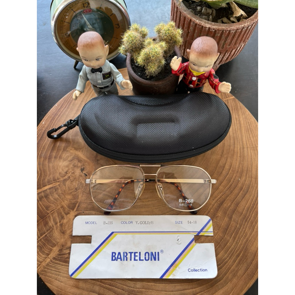 กรอบวินเทจ 80s/US Army Military Pilot แว่นกันแดด ยี่ห้อ: BARTELONI 22KGP Size: 58-14 Made in Italy R