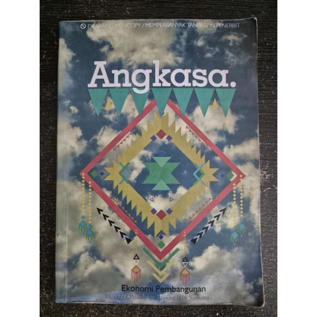 PRELOVED BOOK Space Book เศรษฐศาสตร์ Development Handbook Economic Lecture End of Semestet Used