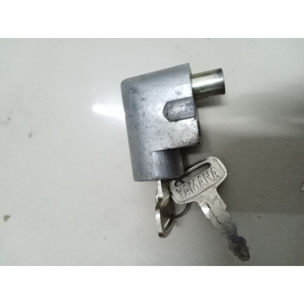 Yamaha U5 U7 V75 V80 L2SN GT100 ล็อคพวงมาลัย