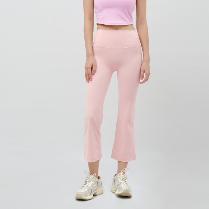 Miniletics Motion Flow Crop Flare Leggings 23 ชิ้นผู้หญิงกีฬากางเกงขายาว