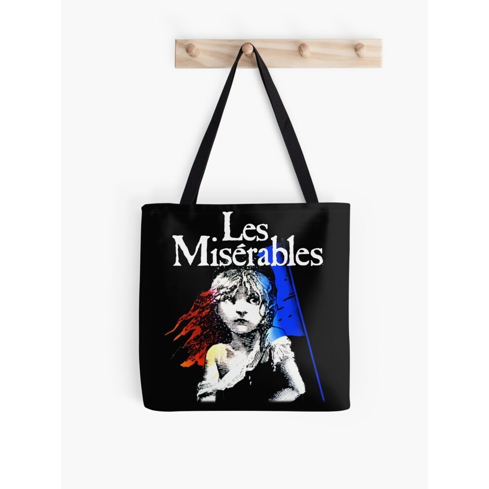 กระเป๋าโท้ต Les Miserables (สีดํา)