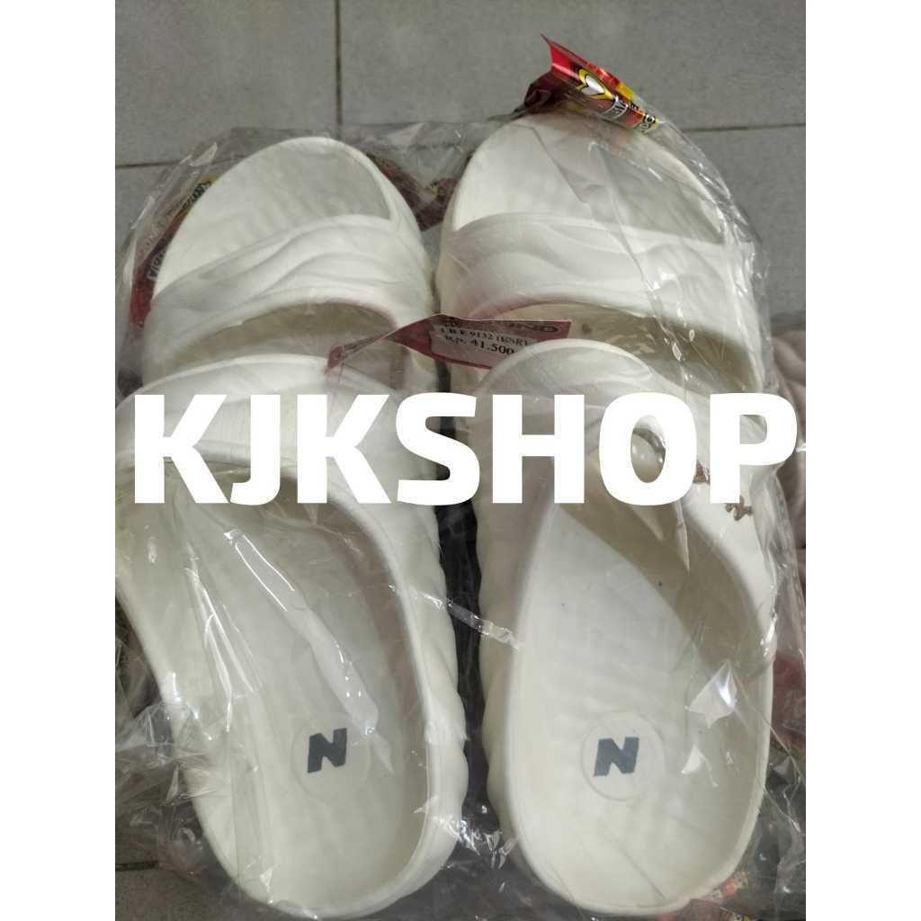 NEWERA LB E 9132 BSR รองเท้าแตะผู้หญิง UK.38-40/41 (1 PACK CONTAINS 6 PAIRS)