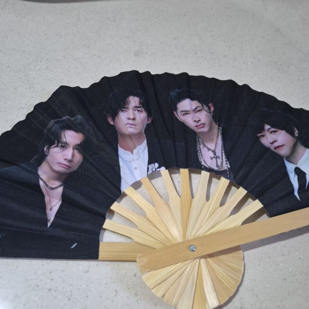 ไทย - พัดลมต้นฉบับ FEVER FF F4 ASHIN JERRY YAN VANNESS WU VIS CHOU MERCH