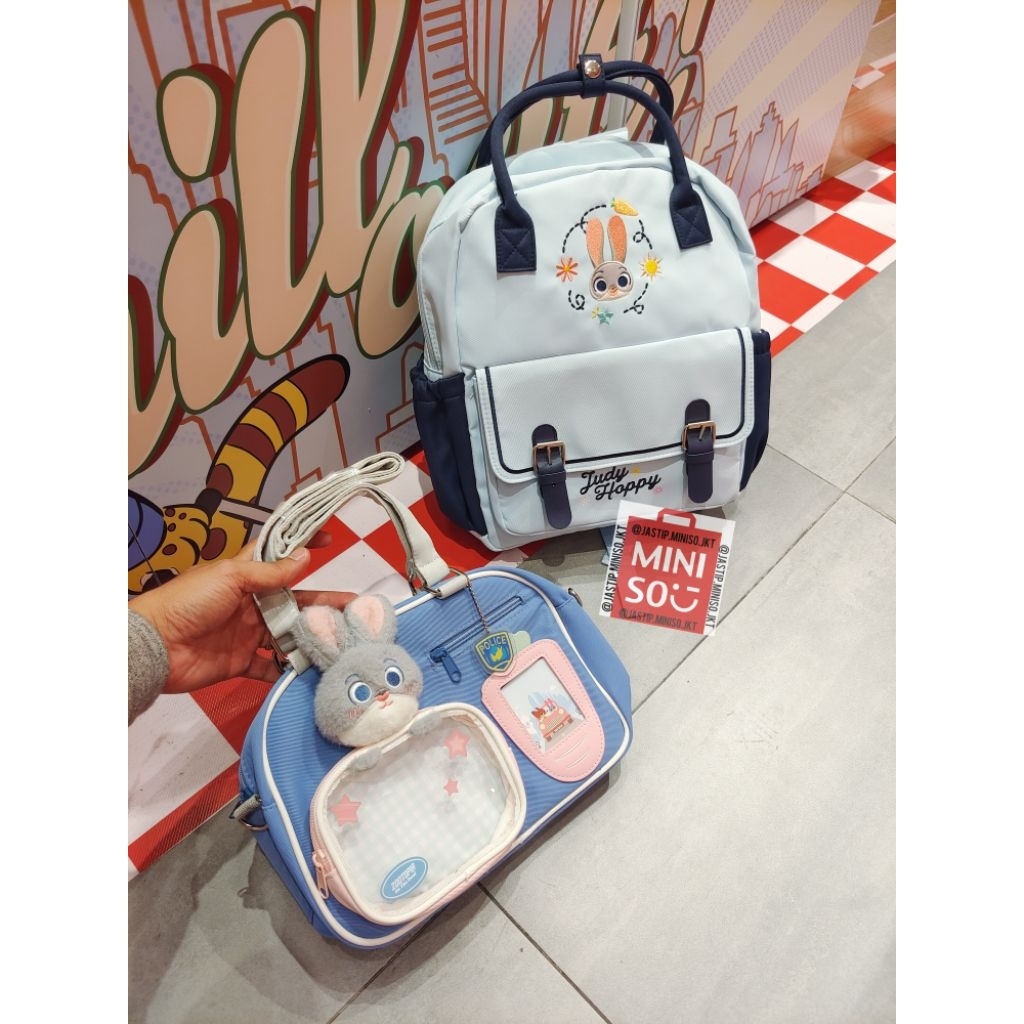 โอ้ SOME! 🆕 กระเป๋าสะพายข้าง / กระเป๋าสะพาย & กระเป๋าเป้ DISNEY ZOOTOPIA Collection (JUDY HOPS)