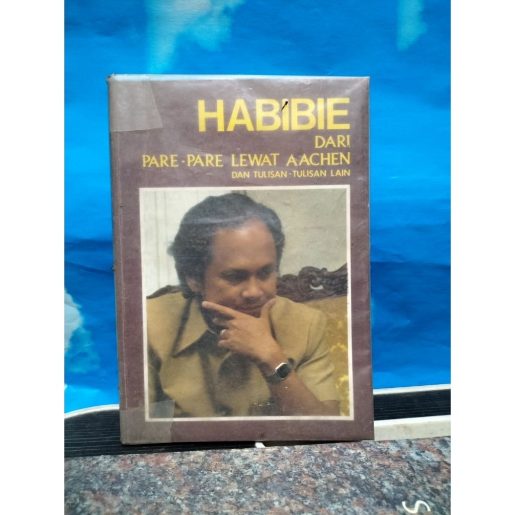 หนังสือ HABIBIE ที่ใช้แล้วจาก PARE-PARE LEWAT AACHEN SAN OTHER WRITINGS