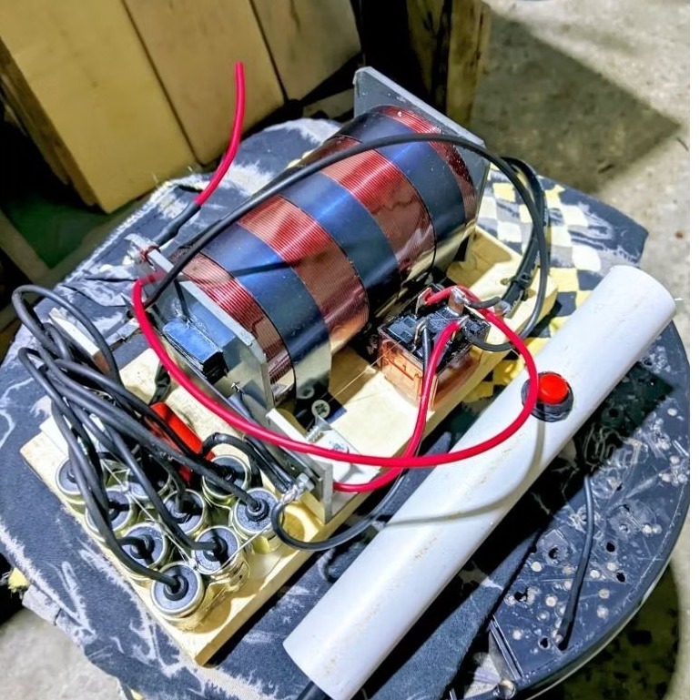 2000W 10K CONDENSER INVERTER / 12VOLT 10AH INVERTER