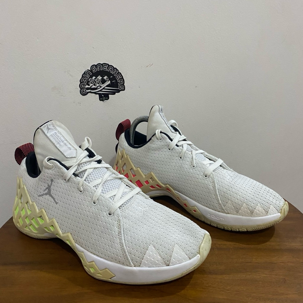 J0rd4n Jumpm4n Di4mond L0w PF Wh1te Missm4tch