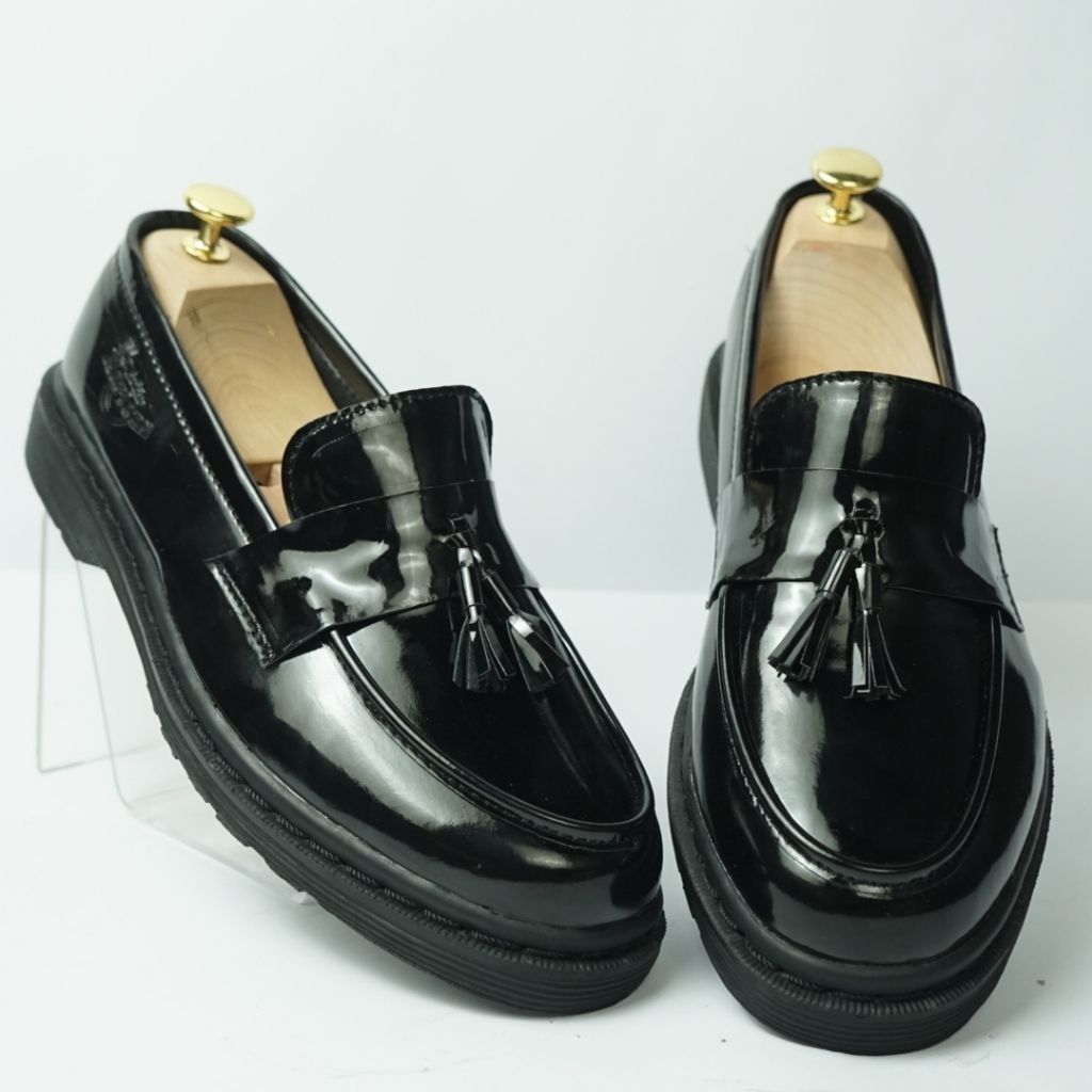 Broederschap - รองเท้าผู้ชาย GLOSSY LOAFERS รองเท้า DOCMART FORMAL LOAFERS