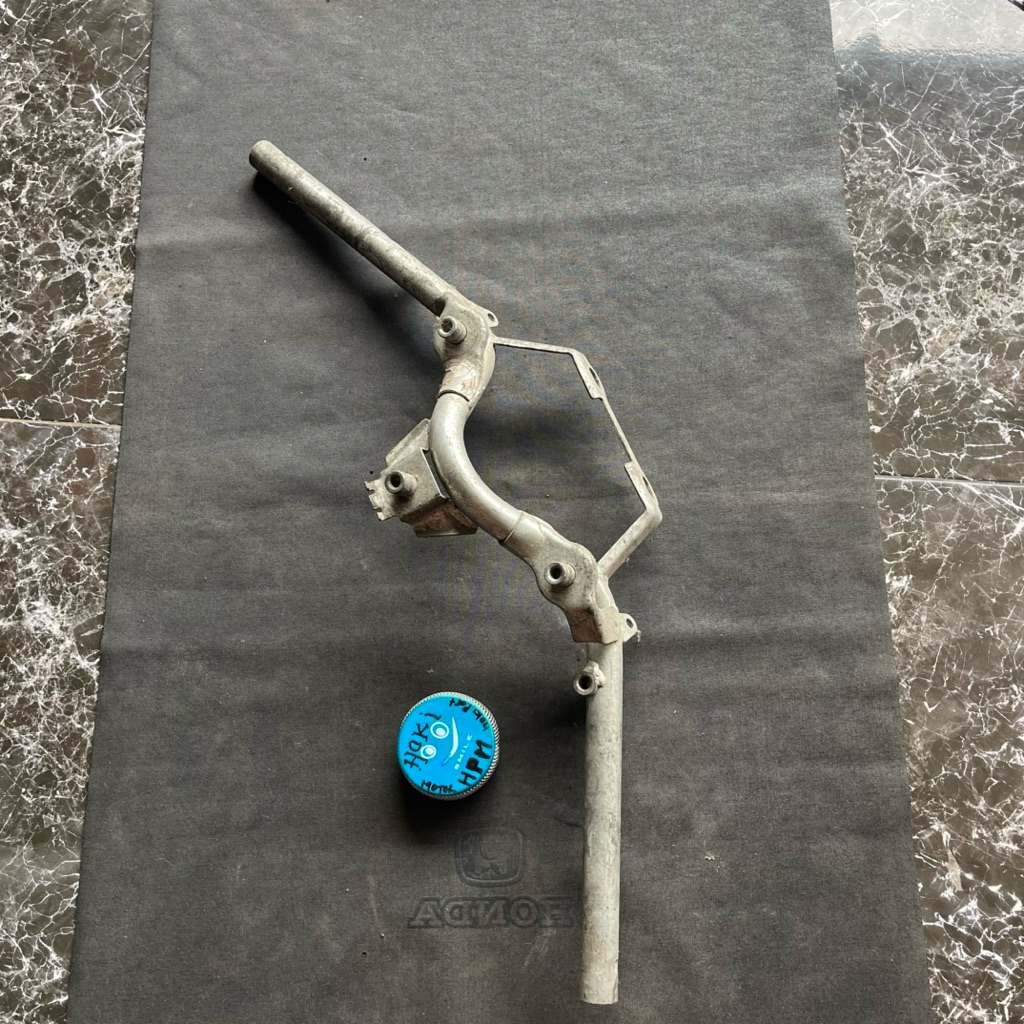 มือจับพวงมาลัย Jupiter Z ของแท้ รหัส 2P2 F6210 00