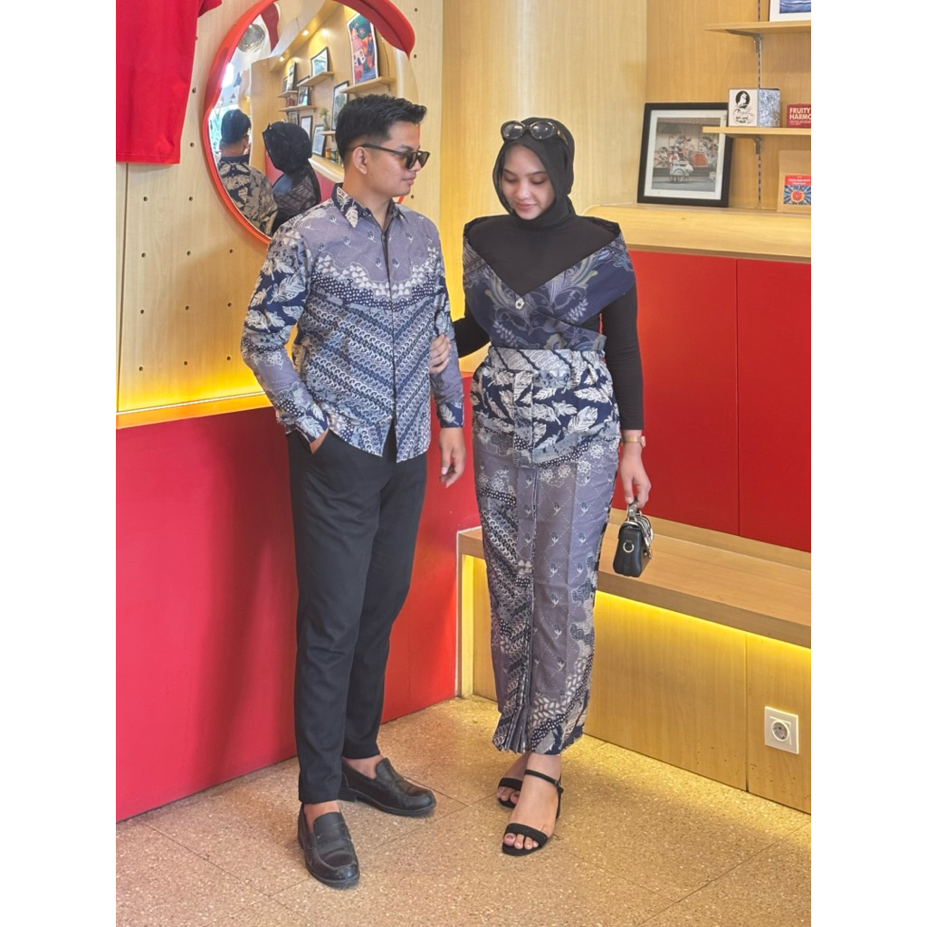 KEMEJA BATIK FLORIST COUPLE SET เสื้อและกระโปรง ASTANA NAVY