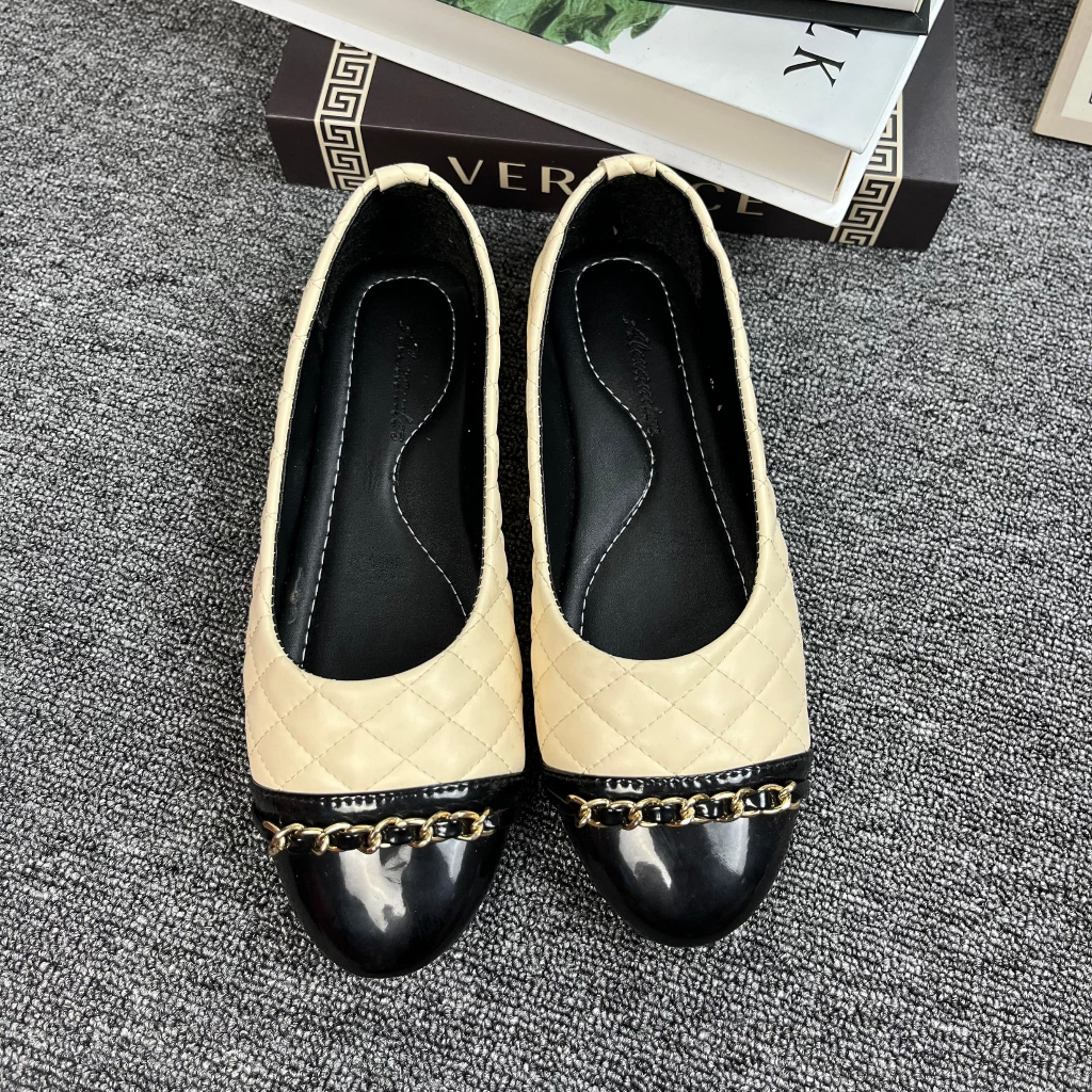 Edna Flats Shoes รองเท้าผู้หญิงสีดําผู้หญิงรองเท้าบัลเล่ต์ครีม