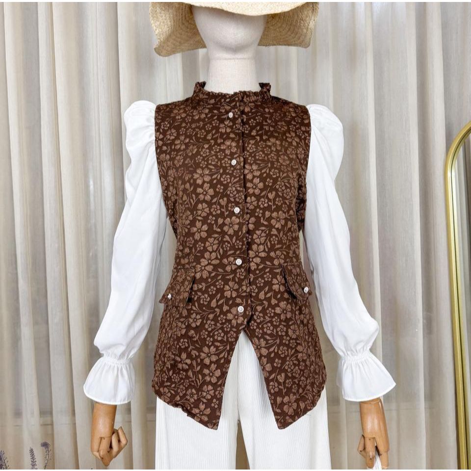 MIUMIU CROP // AZKARIKA SHOP // COTTON SHIRT // CROP TOP // ACTIVE BUTTONS