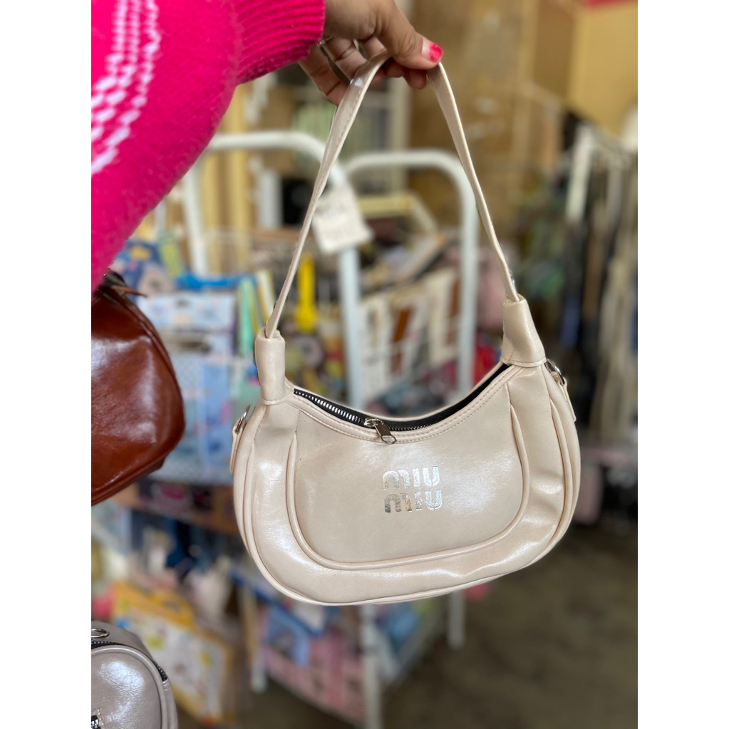 กระเป๋าใหม่ล่าสุด 5 NOVEMBER