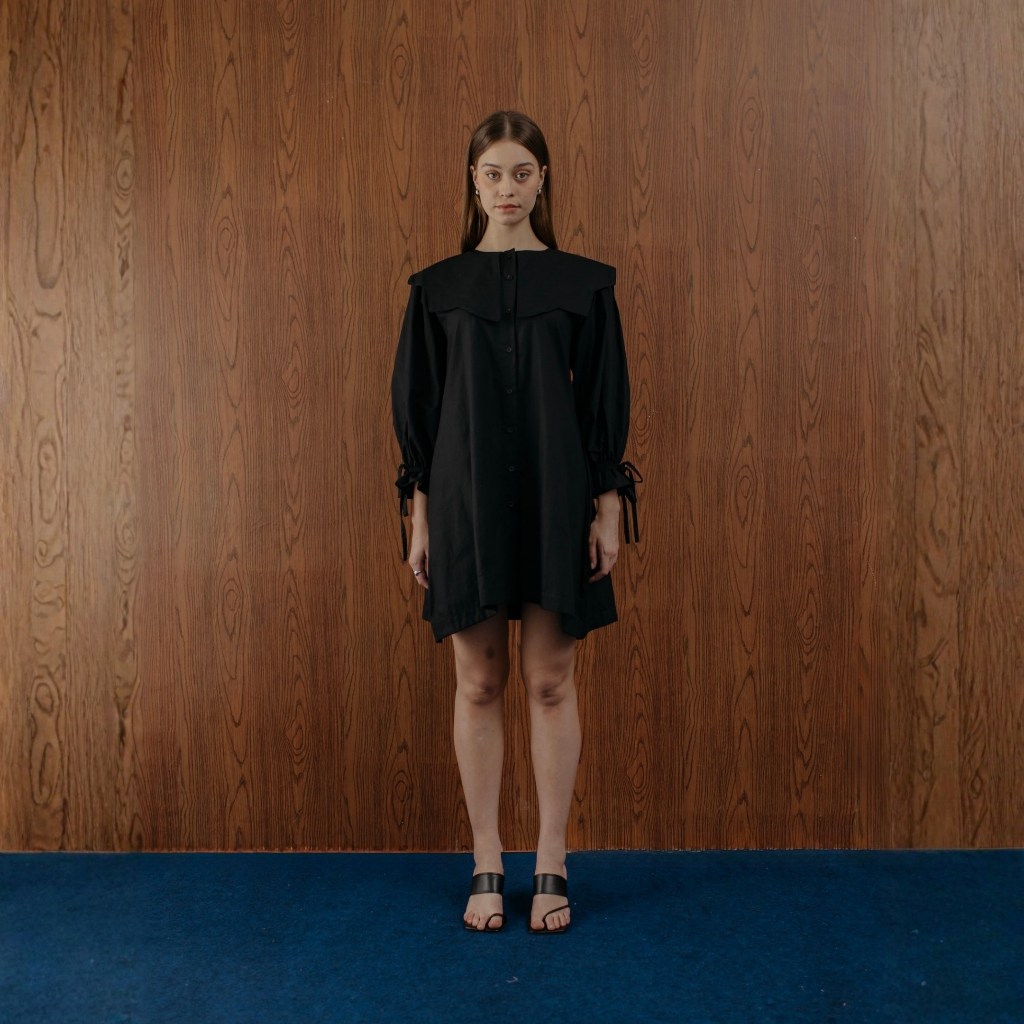 MIROIR - ชุดเดรสสีดํา Demie