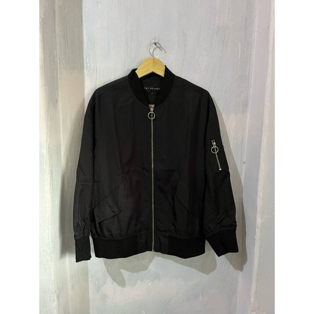 เสื้อแจ็คเก็ต Tbj Nearby