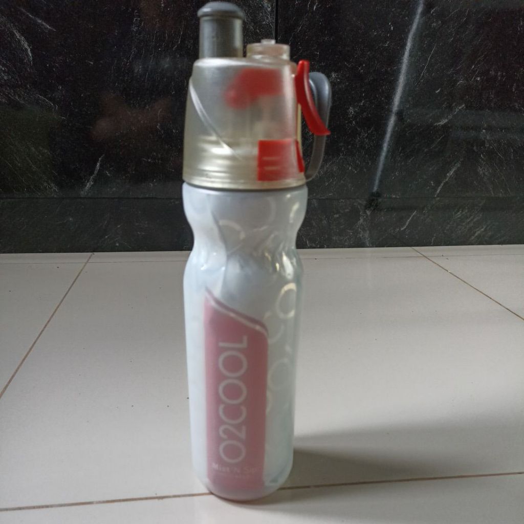 ขวดน้ําดื่ม O2cool**