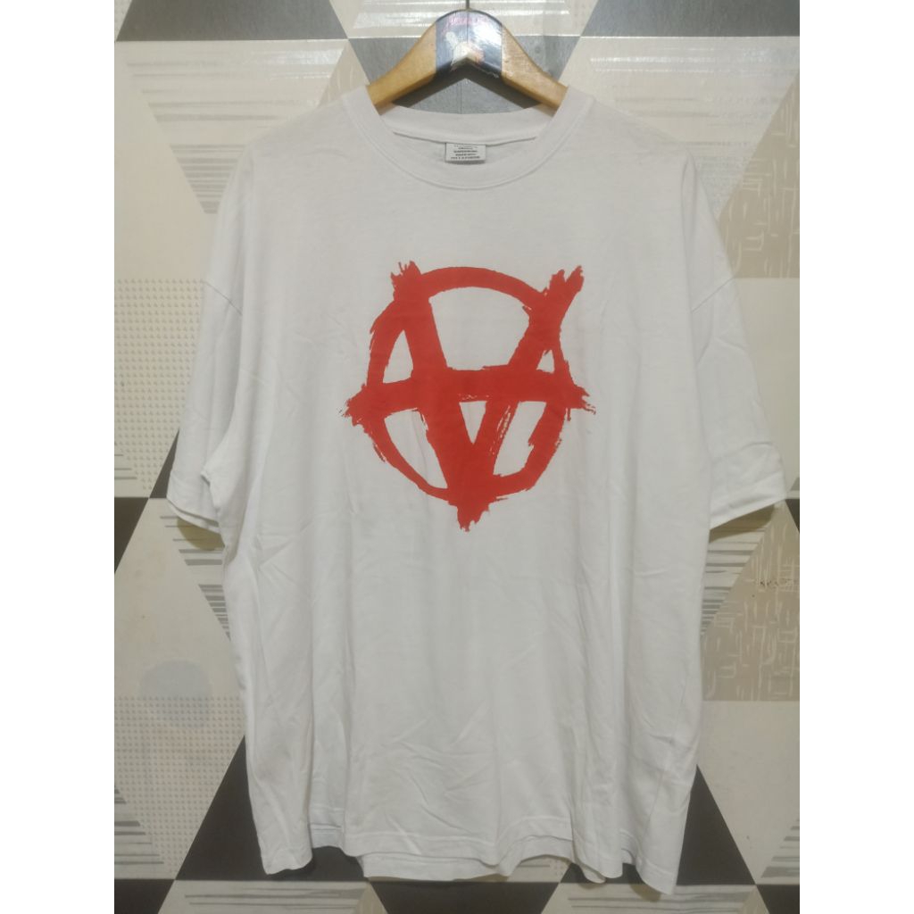 เสื้อยืด Vetements XL