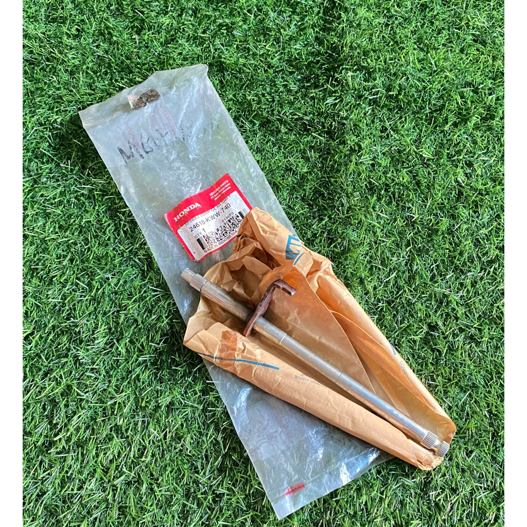 24610-KWW-740 SPINDLE COMP GEAR SHIFT ASSEMBLY GEAR OPERATION ASSEMBLY HONDA REVO ABSOLUTE ORIGINAL 