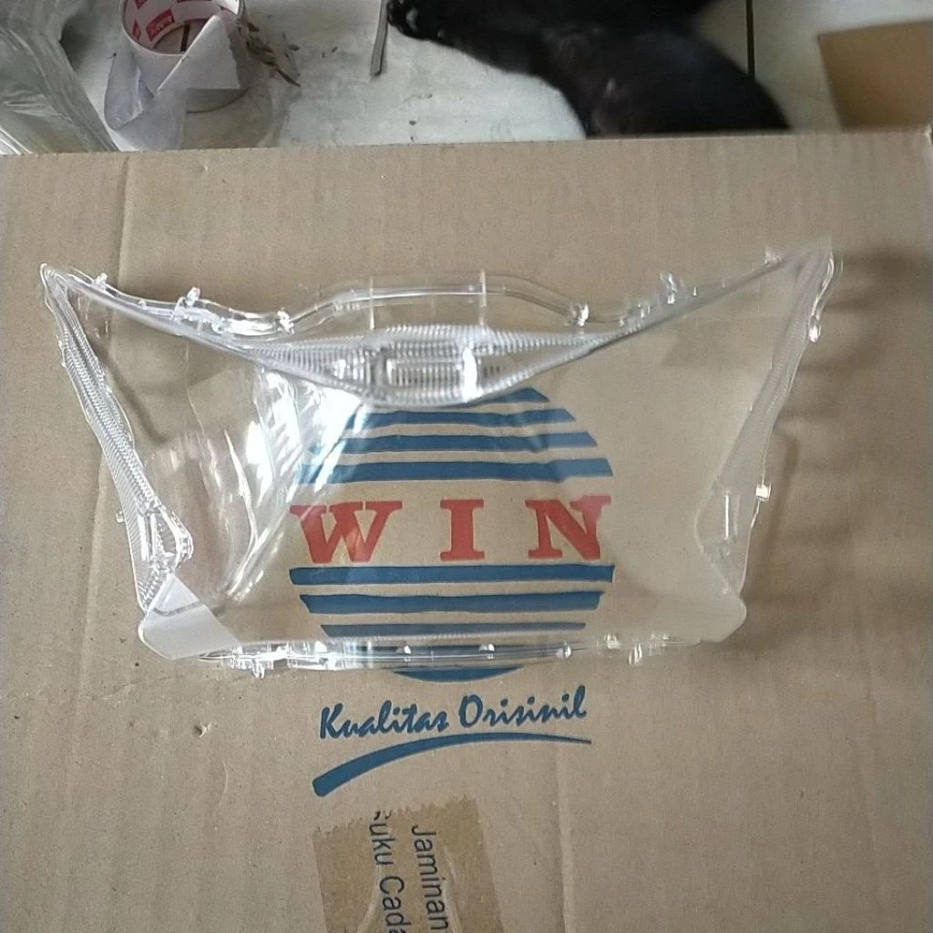 01-B73-001-00AA Honda Beat Deluxe 2024 WIN ตัวสะท้อนแสงไฟหน้า Mica