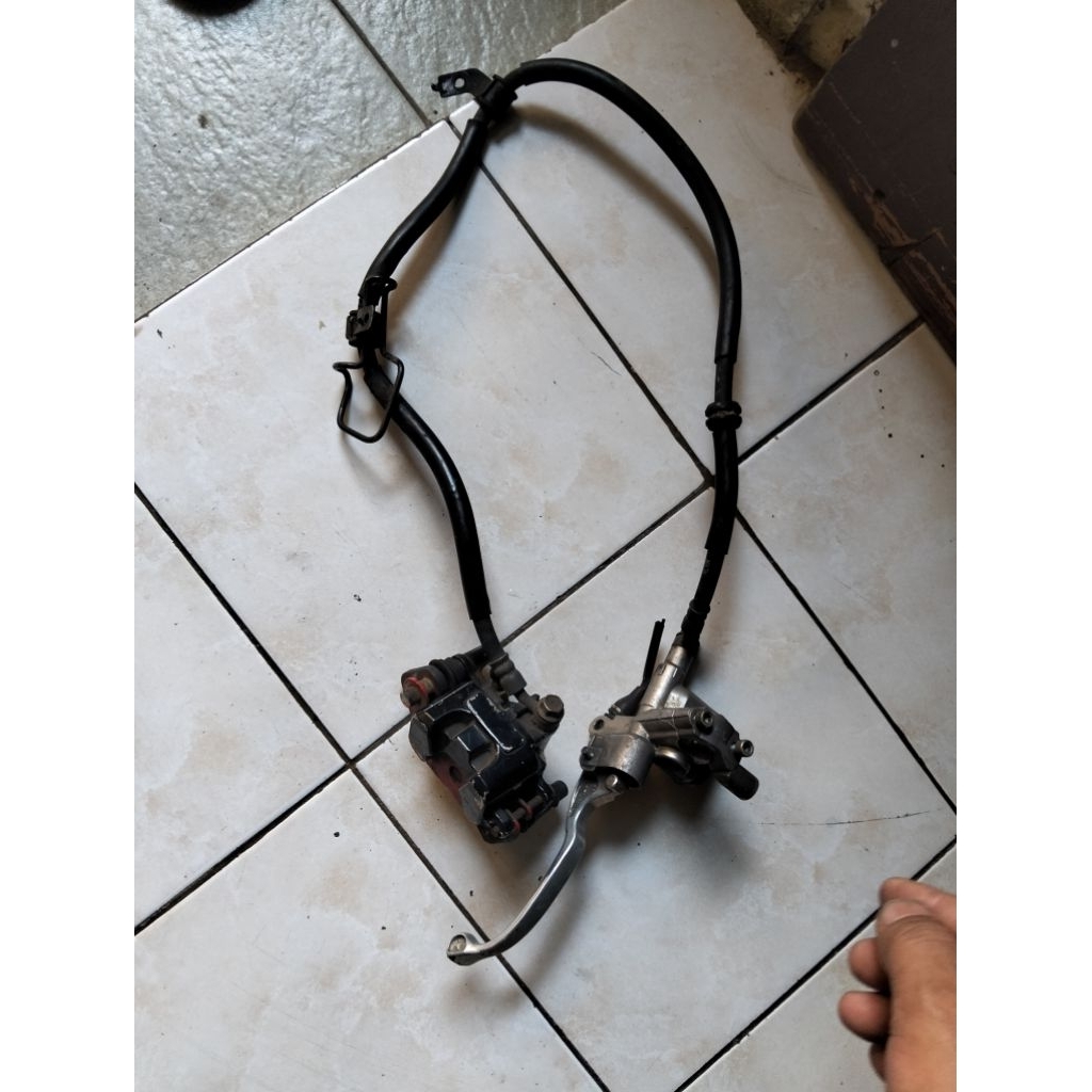 ชุดเบรคหน้า Mio j, Mio gt ถอดเดิมครับ เบรคมาสเตอร์ สายเบรค คาลิปเปอร์