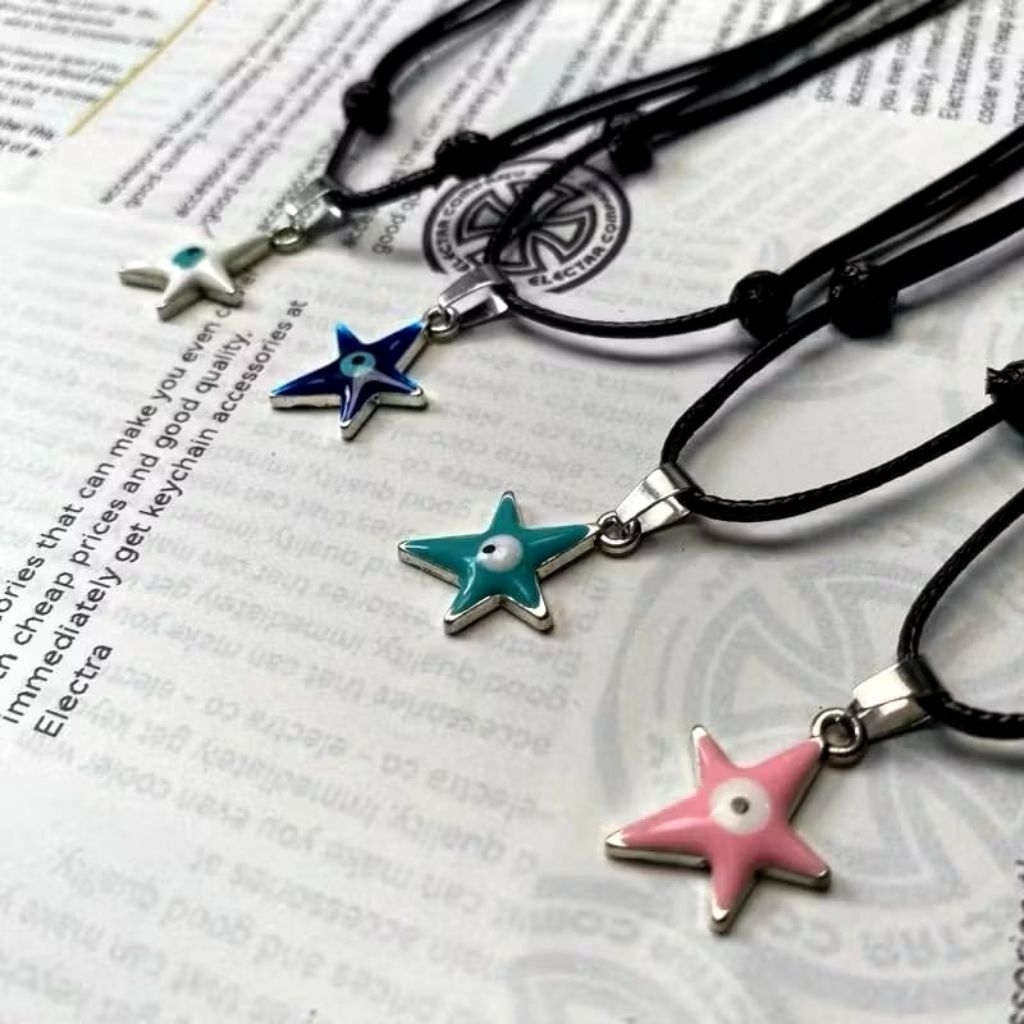 EVIL EYES STAR สร้อยคอสําหรับผู้ชายและผู้หญิงสร้อยคอเกาหลีพร้อมการออกแบบดาวสีสันสดใส