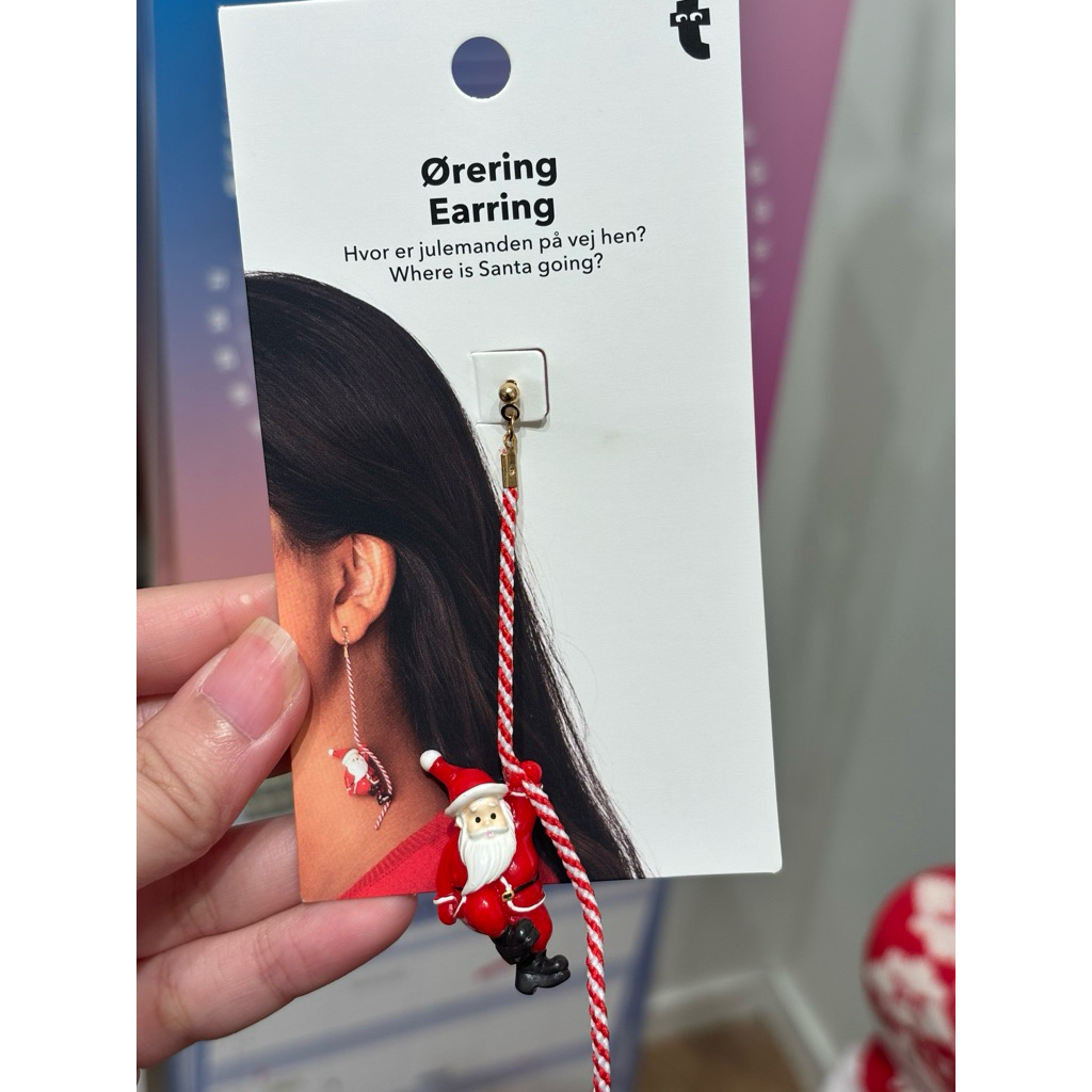 FLYING TIGER - ต่างหูห้อยซานต้า