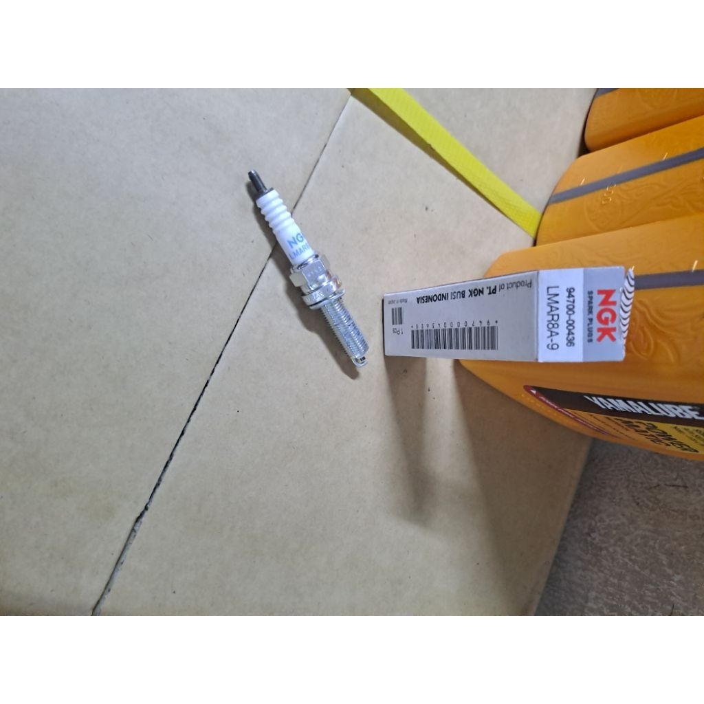 SPARK PLUG XMAX ยี่ห้อ NGK LMAR8A-9 มาตรฐาน YAMAHA