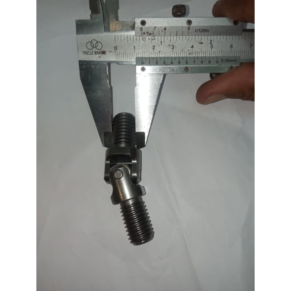 ข้อต่อแกนรถขุด Hitachi hyundai R215-9 (A-6)