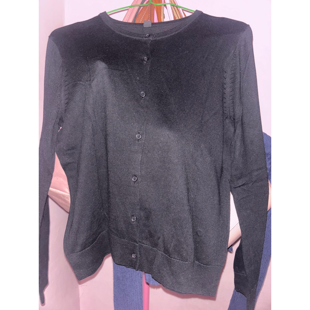 PRELOVED UNIQLO WOMENS LONG-SLEEVED CARDIGAN NOMINUS 1xWEAR