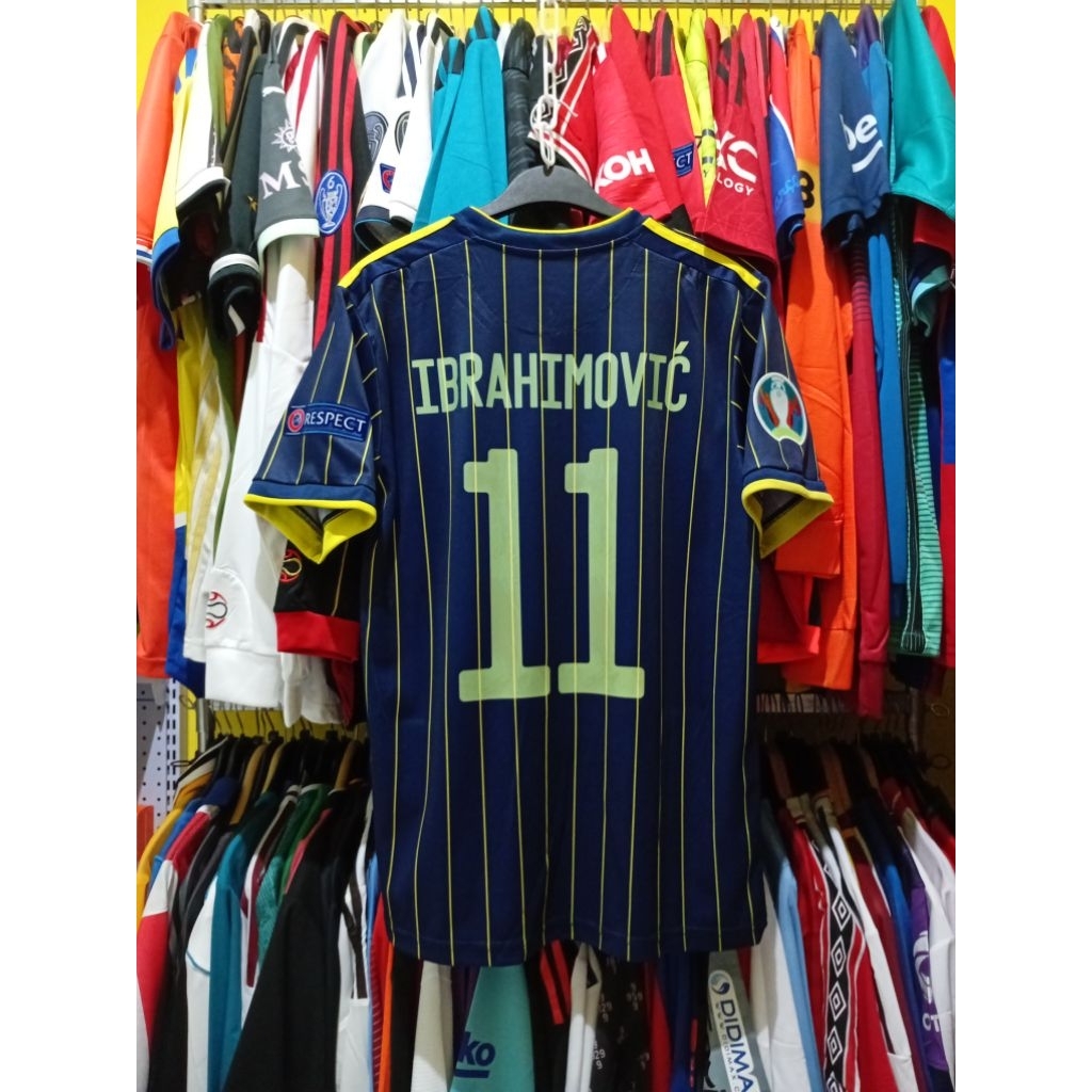 GO SWEDEN FOOTBALL JERSEY 2020 IBRAHIMOVIC SIGN 11