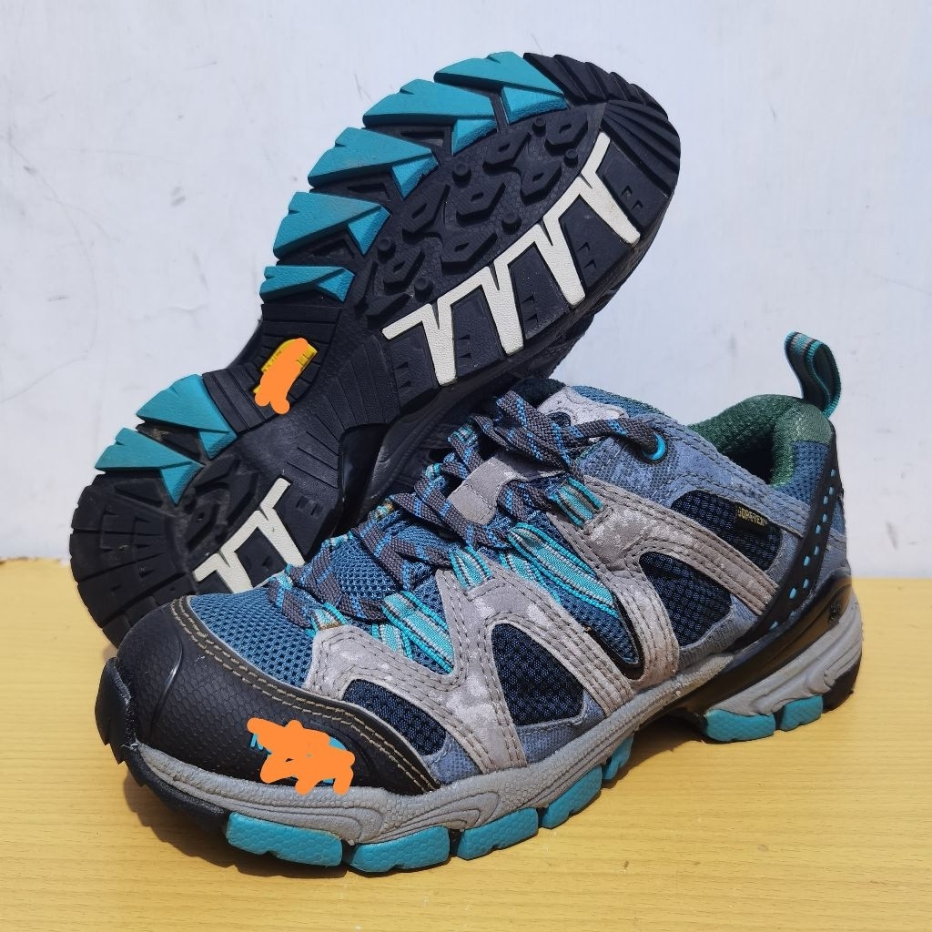 GORE-TEX 40.5 รองเท้าเดินป่ากลางแจ้ง