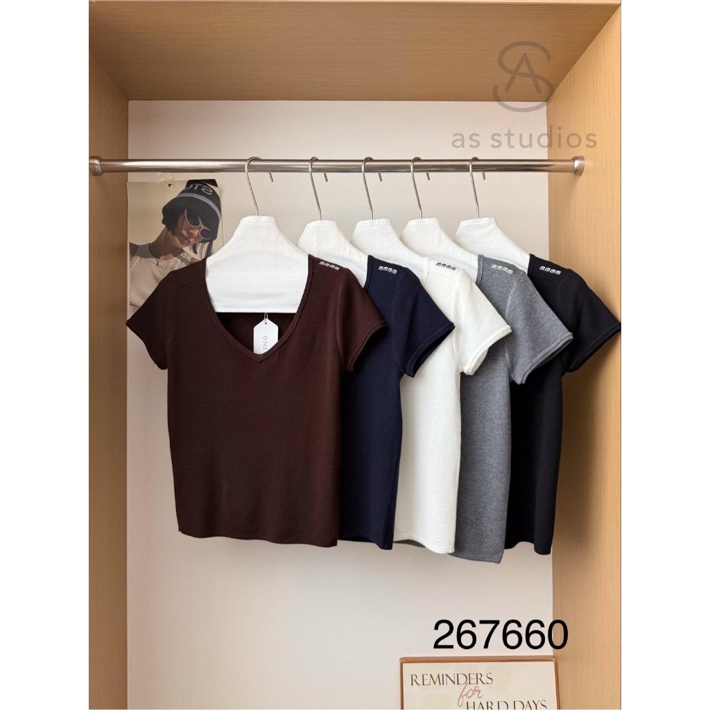 [LC] ONE-K 267660 V-NECK KNIT TOP