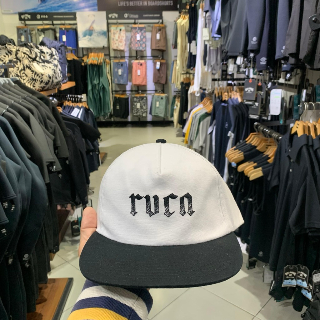 หมวก Snapback RVCA Lyhes