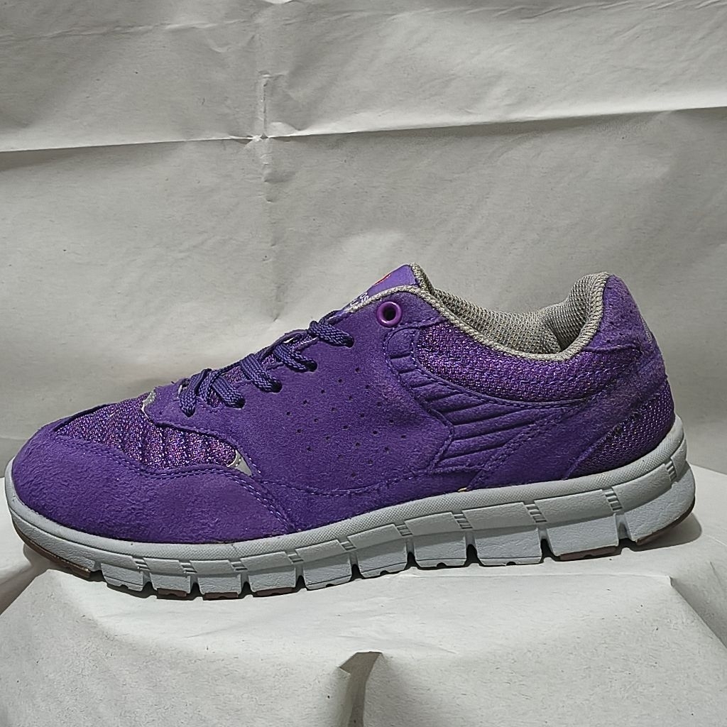 รองเท้าวิ่งและเดิน Moncross – Used – Size 37 / 23cm