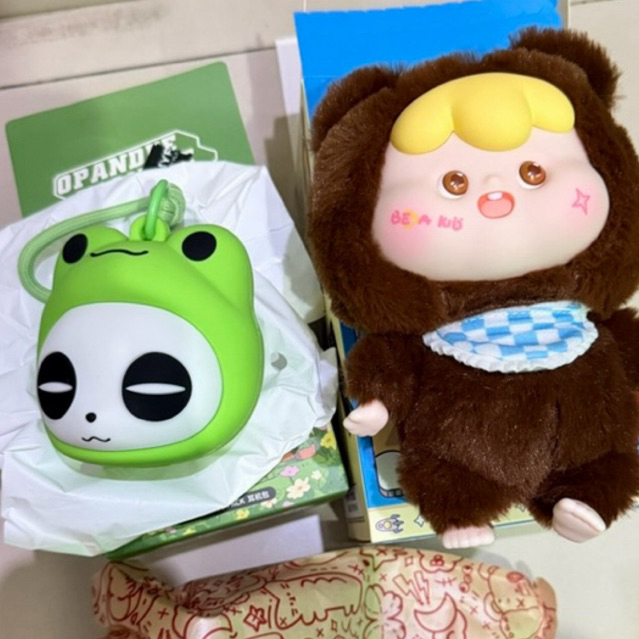 กระเป๋าใส่หูฟังตุ๊กตา Orandee Laura Winter Tea Party Charm Puppy Zai Zai Amimal City