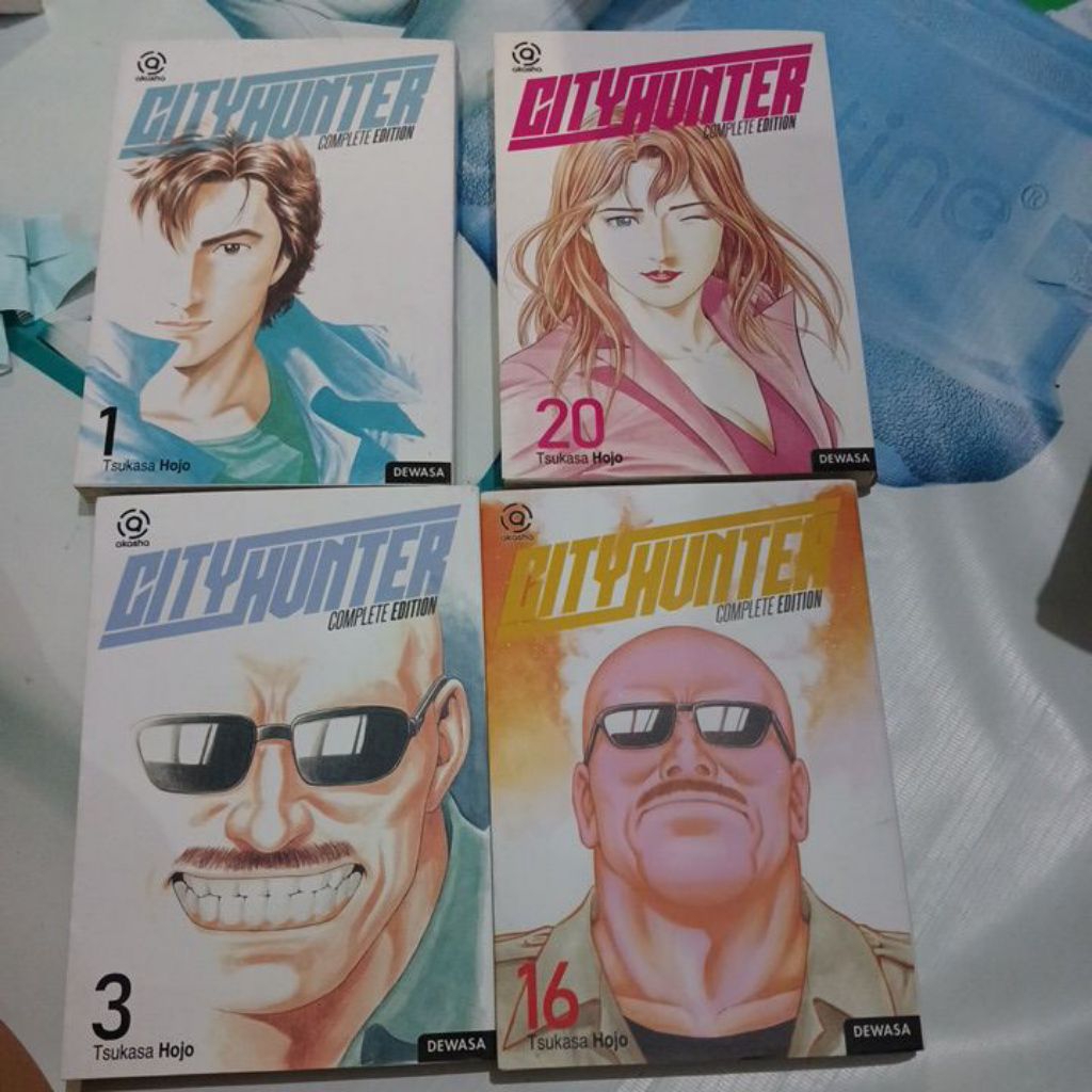 HOJO CITY COMICS นักล่า FAVORITE ของ HOJO