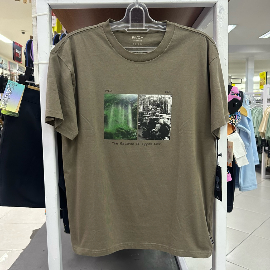 เสื้อยืดสมดุล RVCA**