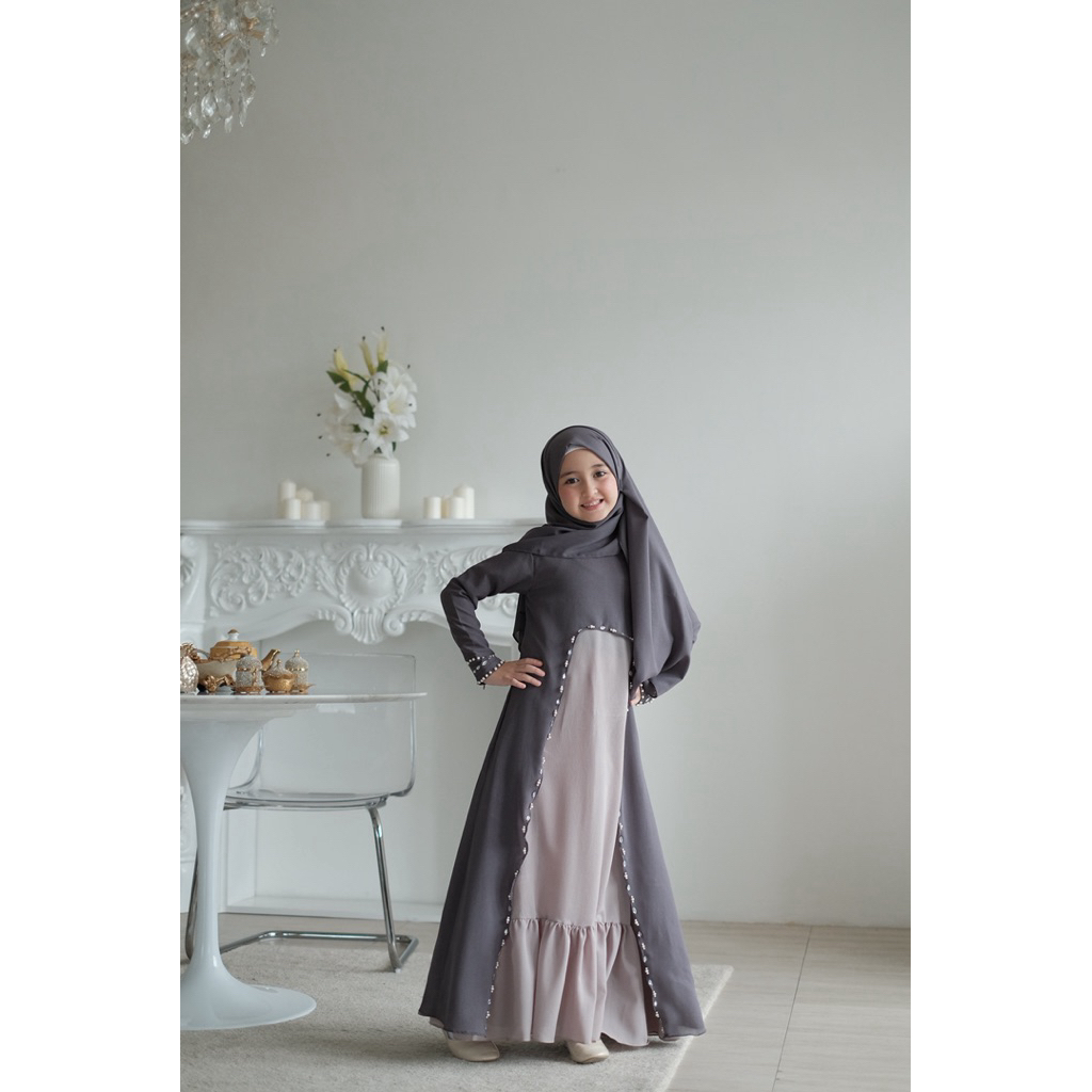 Nurra Abaya Kids (Prune XS) โดย Kazami