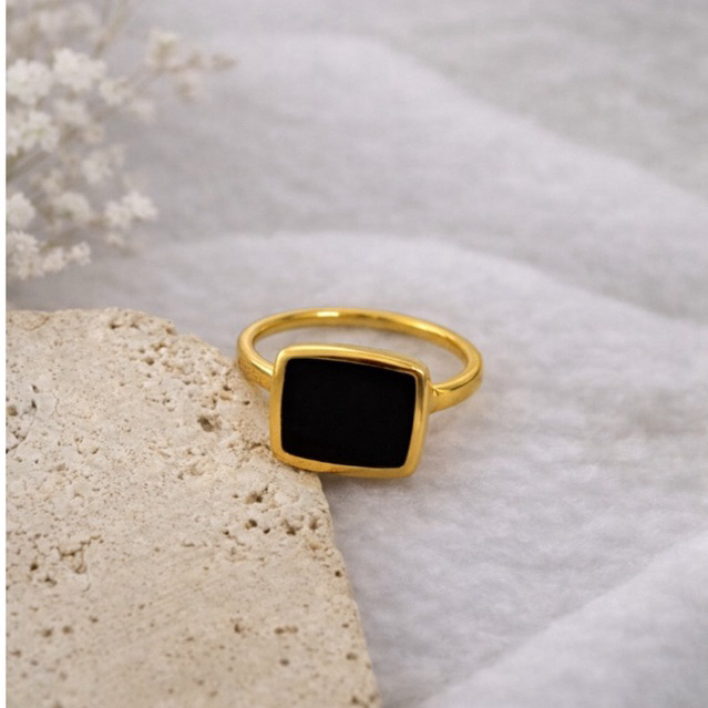 แหวนไทเทเนียมสี่เหลี่ยมสีดํา C11043-W