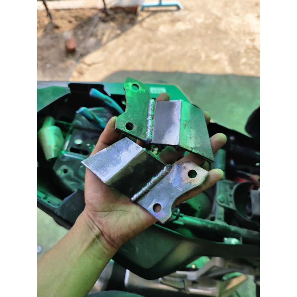 หูยึดด้านบน cb150x/cb150r | ขายึดบน Pangkon cb150x/cb150r