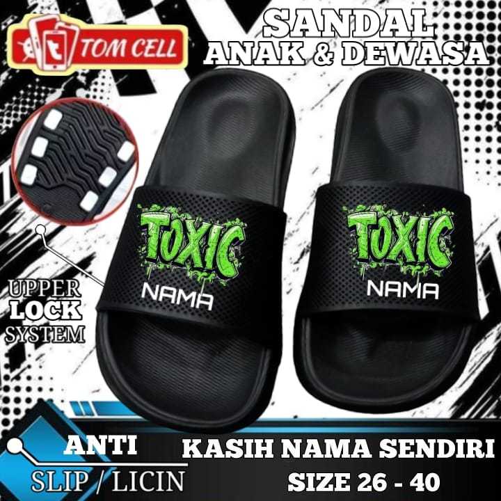Cool Graffiti TOXIC Custom ชื่อรองเท้าแตะเด็ก Unisex ขนาด 26-40 กันลื่น