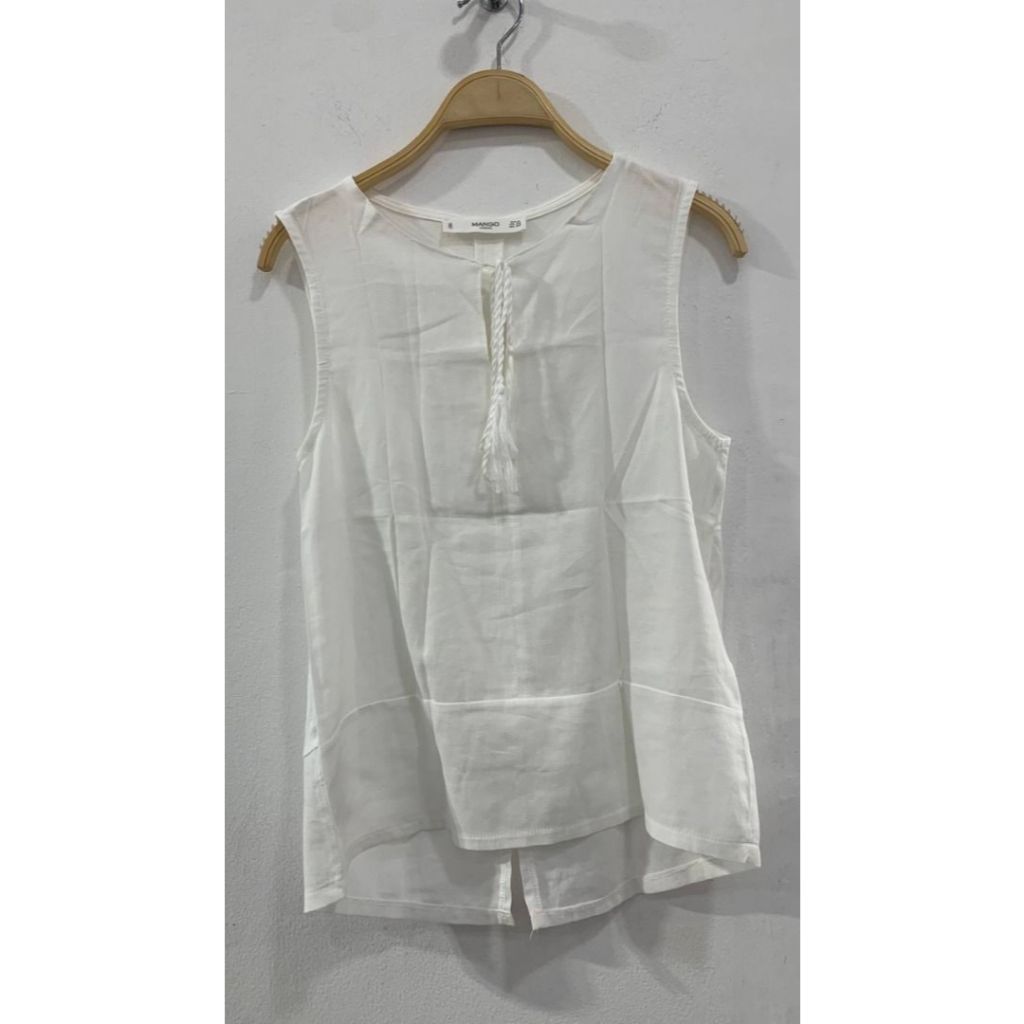 MANGO เสื้อขาว******