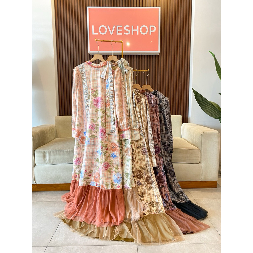 AMELIA LONGDRESS****