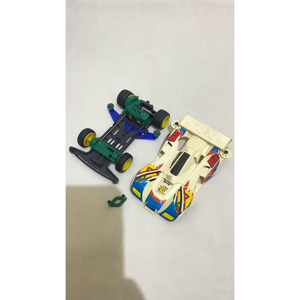 Tamiya Magnum Saber Super 1 แชสซีสีเทา