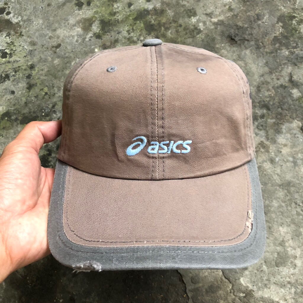 หมวก Asics Ripped มือสอง